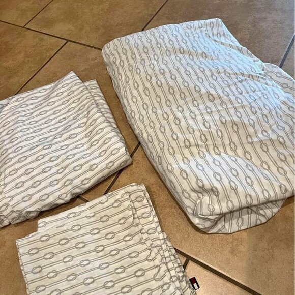 Tommy Hilfiger 4-Piece Grey KING Sheet Set
